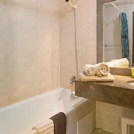 Oliveira Atlantic View *